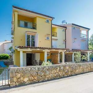 guki-apartments.primorje-gorskikotar.com/